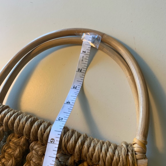 Vintage 1970’s macrame purse with rare oak handle and details - Picture 4 of 6